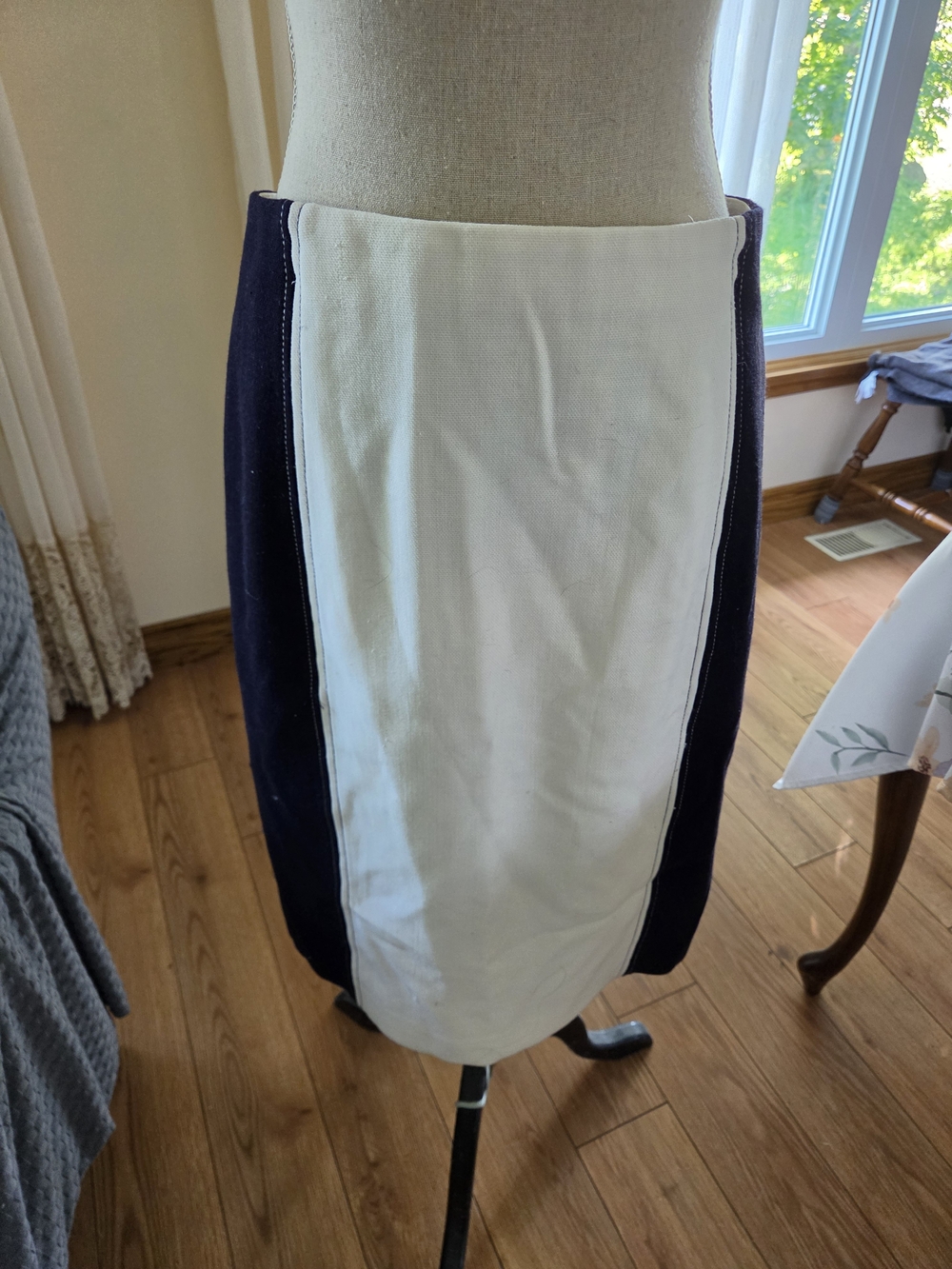 Ann Taylor Navy and White Colorblock Pencil Skirt